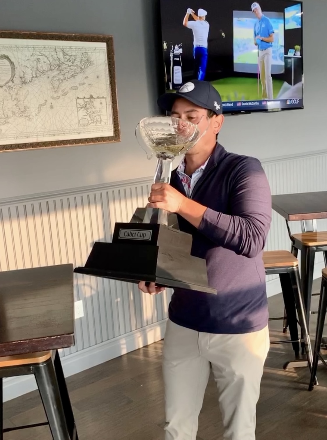 Hum drinking from cup